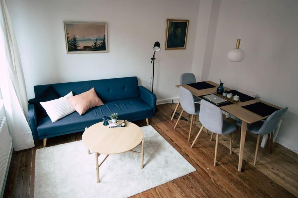 Sanierter Altbau, 2 Zimmer, 24-7 Check-In Kiel Bagian luar foto